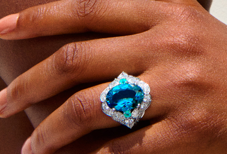 Diseñador de joyería artesanal mexicana